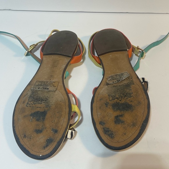 Report Signature Strappy Sandals - Picture 5 of 5